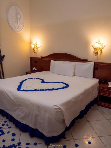 Caroline Suite, Rome