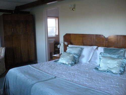Manor Farm Oast - image 6