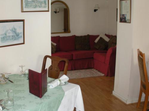 Manor Farm Oast - image 12