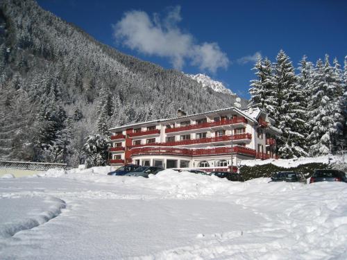 Chalet Hôtel La Sapinière - Hôtel - Chamonix-Mont-Blanc