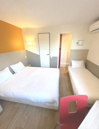 1 queen bed, 1 twin bed