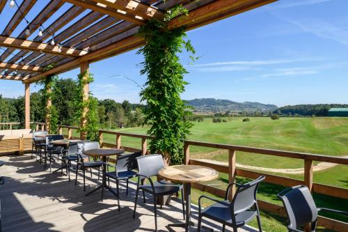 277383421 Hotel Grad Otočec - Relais Chateaux