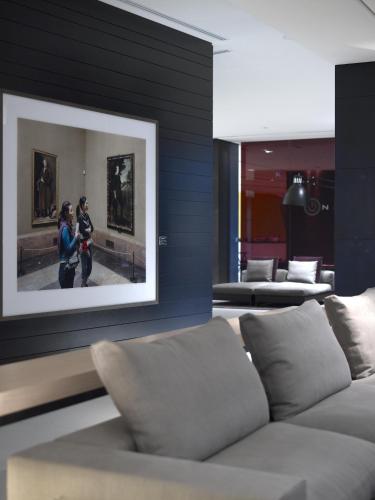 The Met Hotel - image 4