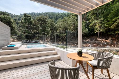 Vathi Cove Luxury Resort & Spa