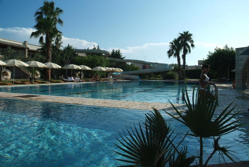 Swimming pool, UNA HOTELS Regina Bari in Noicattaro