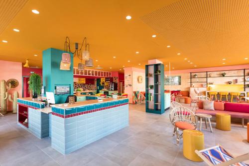 Kyriad Colmar Centre - Gare - 로비