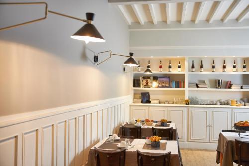 Hotel Les Negociants - image 3