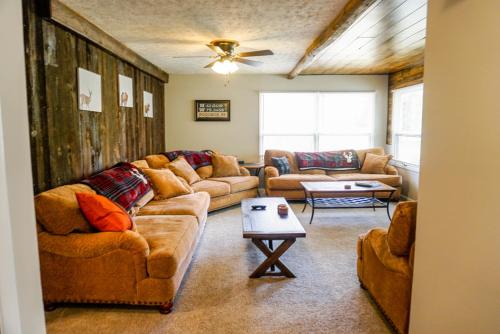 Camelback Rd Rancher- On ONE ACRE & near attractions in Tannersville, Vereinigte Staaten von Amerika