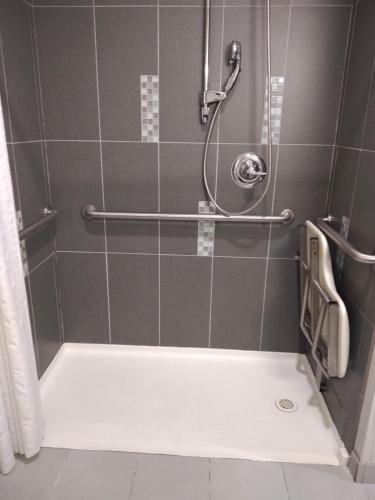 Comfort Suites Greenville - image 22