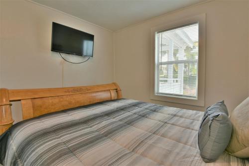 Ideal Beach Cottage Steps to Siesta Beach and Village Shops and Restaurants - image 7