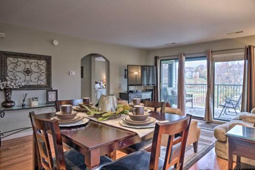 Condo Amidst Branson Action with Pool Access and Golf!