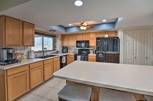 Upgraded Lake Havasu Oasis with Pool and Views! - image 6