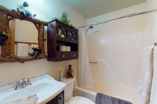 Arrowhead Cabin - image 7