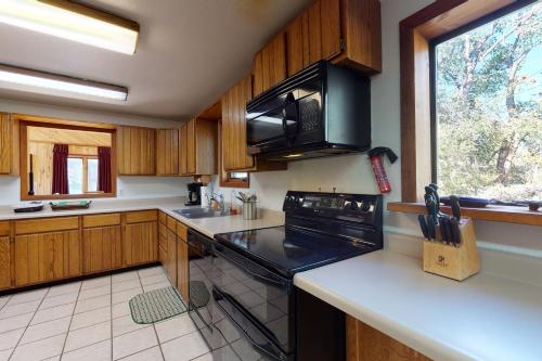 Cutthroat Lodge - image 5
