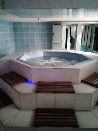Piscina, Hostal Sauna Water Palace in Rumipamba