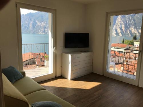 Wind Rose Apartments