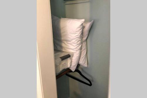 The Comfi Coral - 2 Bed Apartment Home Studio B in Baytown, USA
