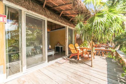 Villa Pescadores Hotel & Beach Club