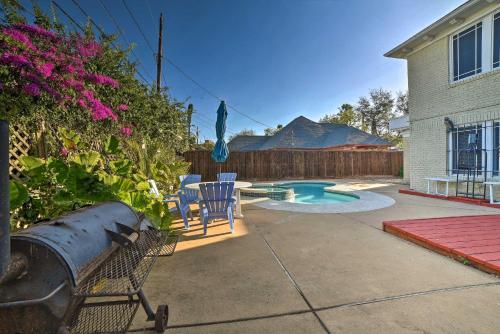 Corpus Christi Home with Pool and Hot Tub - Walk to Bay - image 7