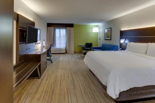 Holiday Inn Express & Suites Troy