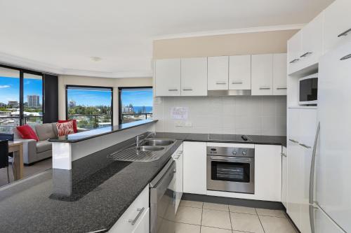 Two-Bedroom Apartment with Ocean View image 10