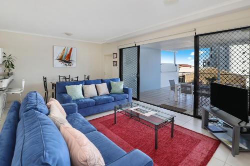Two-Bedroom Apartment with Garden View image 5