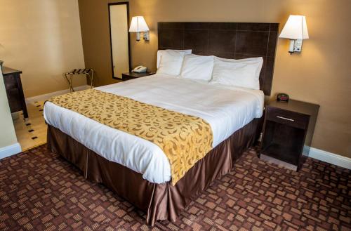Marinwood Inn & Suites in Marin County
