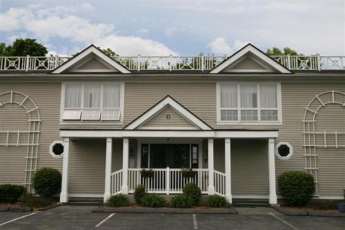 . The Central Downtown Inn Suites