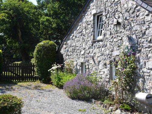  Nice gite with low ceilings in Han sur Lesse near a forest, Pension in Han-sur-Lesse