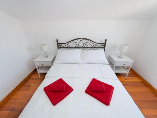 Apartment in Murter near Beach and Pool, Murter (photo 7)