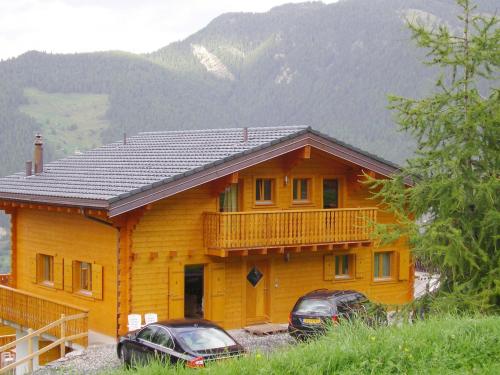 Wooden Chalet Amidst Mountains in La Tzoumaz La Tzoumaz