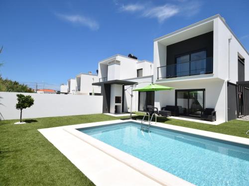  Holiday Home Janelas De Salir in 2500-690 Salir de Porto