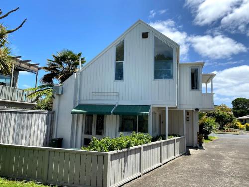 Chamberlain House - 3 bedroom house by Manly beach, Окленд (фото 7)