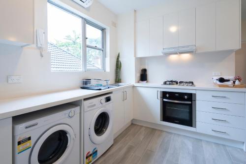 Lotus Stay Manly - Apartment 29B - image 11