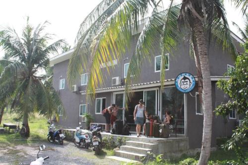 モンキー サムイ ホステル (Monkey Samui Hostel) in チョンモン