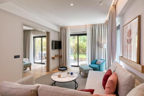 Vathi Cove Luxury Resort & Spa