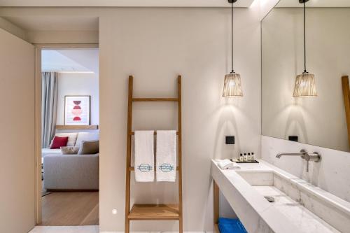 Vathi Cove Luxury Resort & Spa