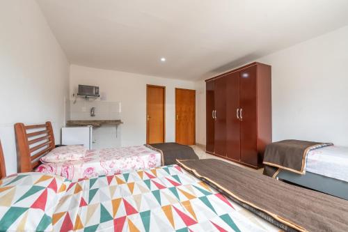 OYO Residencial Muriqui Apart Hotel Residencial Muriqui Apart Hotel is perfectly located for both business and leisure guests in Vila Muriqui. Featuring a complete list of amenities, guests will find their stay at the property a comfort