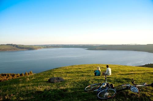 Lakes and Craters Holiday Park