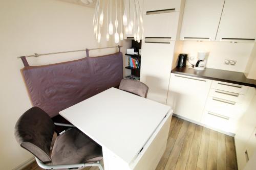 Belvedere 48 - image 3