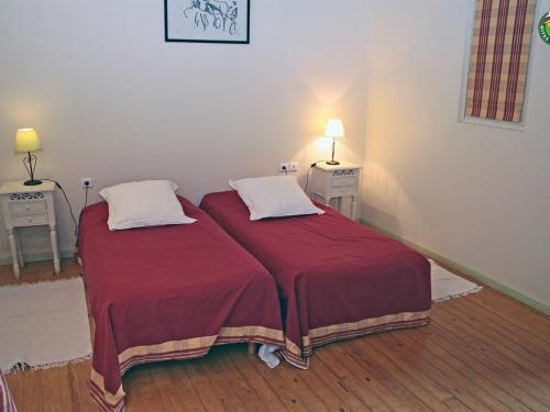 2 twin beds