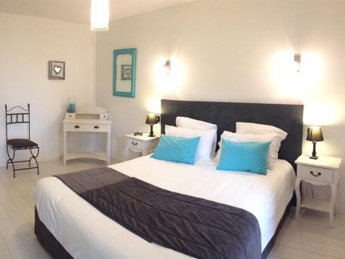 1 queen bed