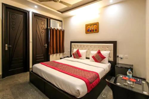 NStay Premier Sector 31
