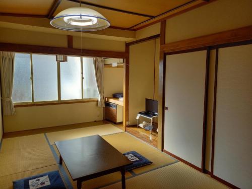 Japanese Style Triple Room with Shared Bathroom