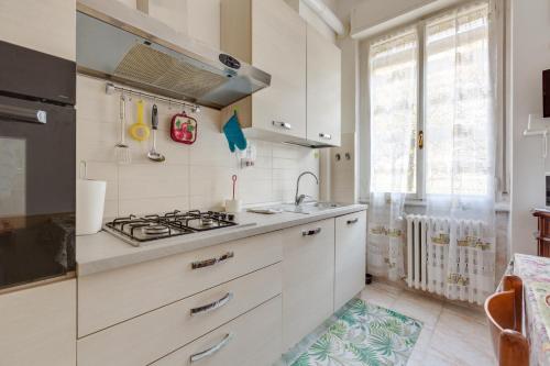 廚房, GuestHost - Milan Polytechnic Lovely and Cosy Flat in 邦德歐比尼