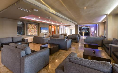 Shared lounge/TV area, Vanisko Hotel By Checkin in Gazi