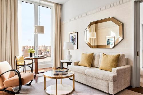 Four Seasons Terrace Suite King