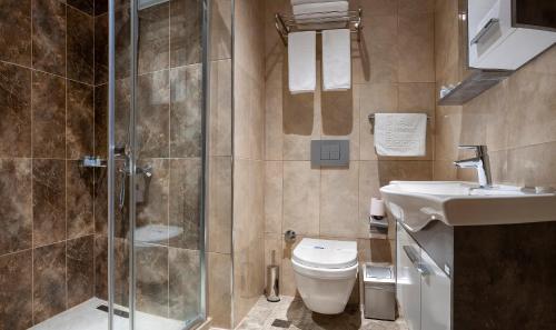 Superior Quadruple Room image 1