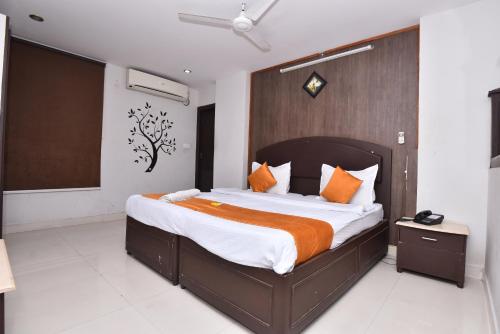 HOTEL MEENA PARADISE