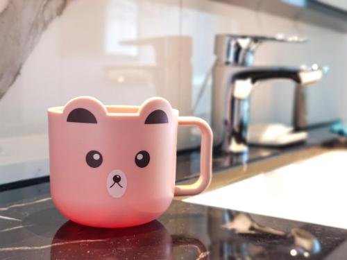 Crowne Plaza Foshan Nanhai-an IHG Hotel-Guangzhou South Railway Station Free Shuttle Bus